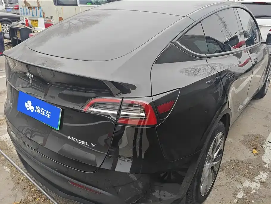 Tesla Model Y — фото 9