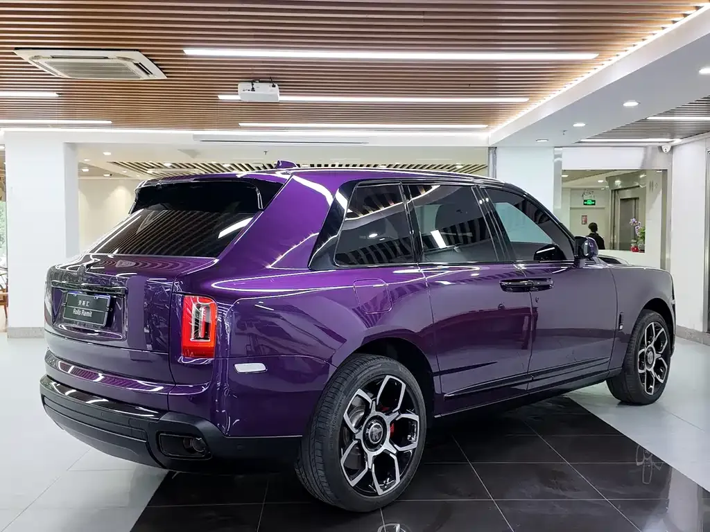 Rolls-Royce Cullinan 2023 из CN, фото 4