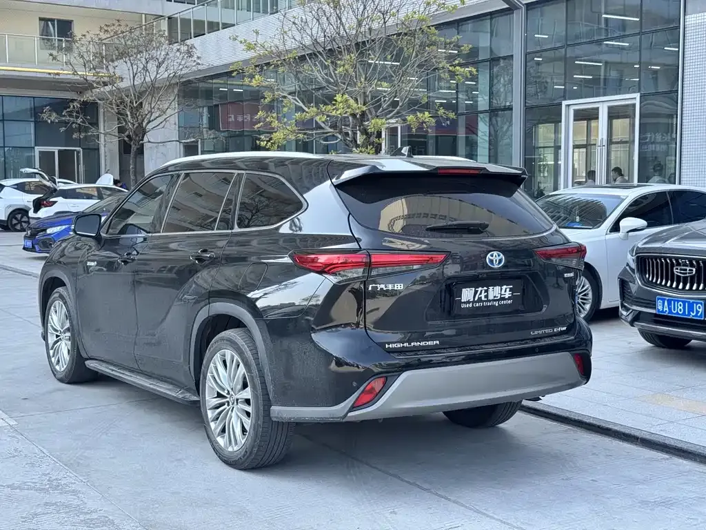 Toyota Highlander — фото 2