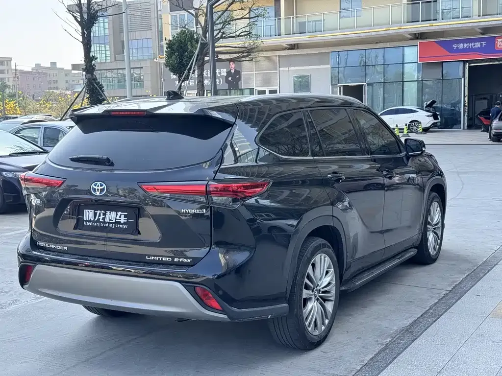 Toyota Highlander — фото 5