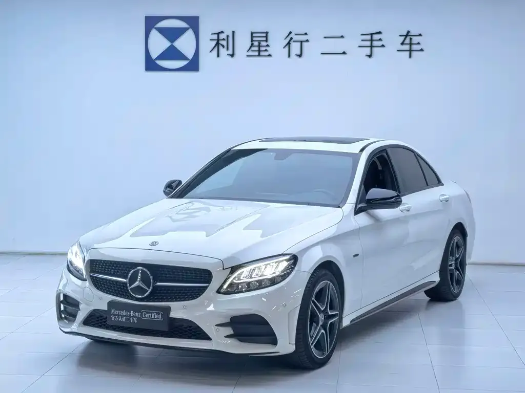 Mercedes-Benz C-Class — фото 1