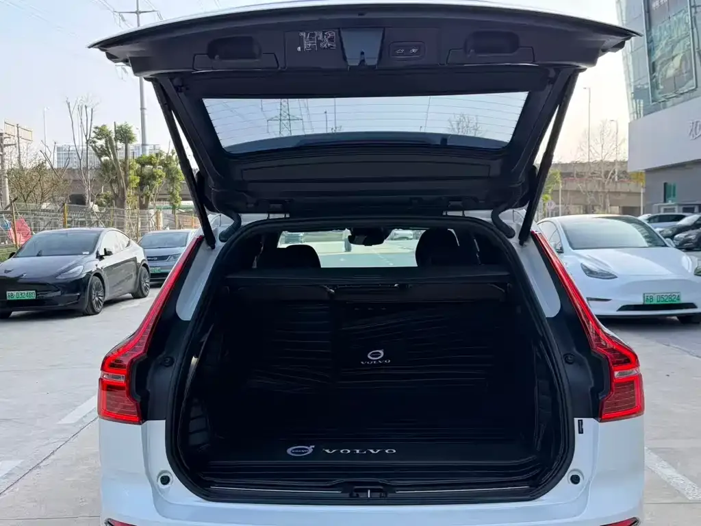 Volvo XC60 2021 из CN, фото 6