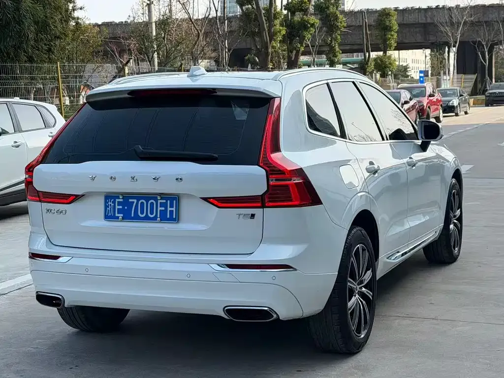 Volvo XC60 2021 из CN, фото 3