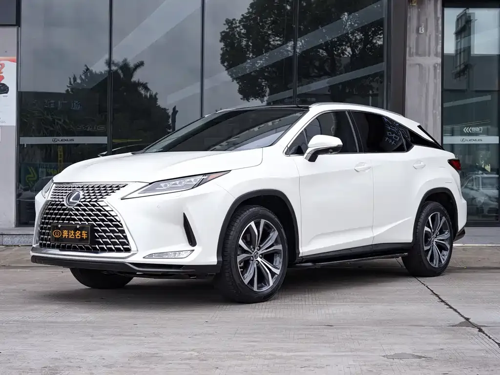 Lexus RX — фото 1