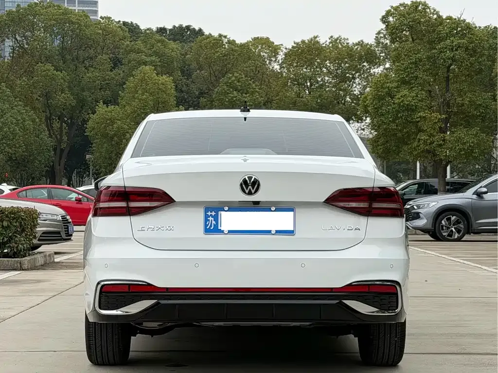 Volkswagen Lavida 2024 из CN, фото 4