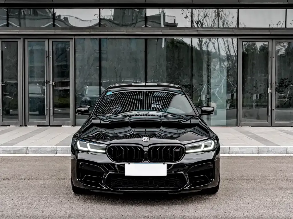 BMW M5 — фото 9
