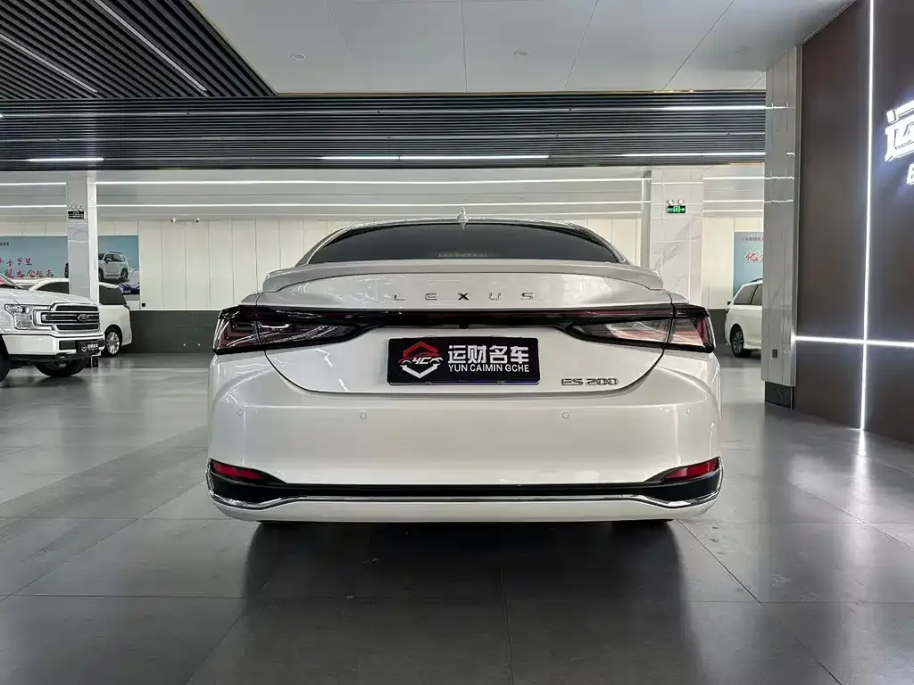 Lexus ES 2025 из CN, фото 8