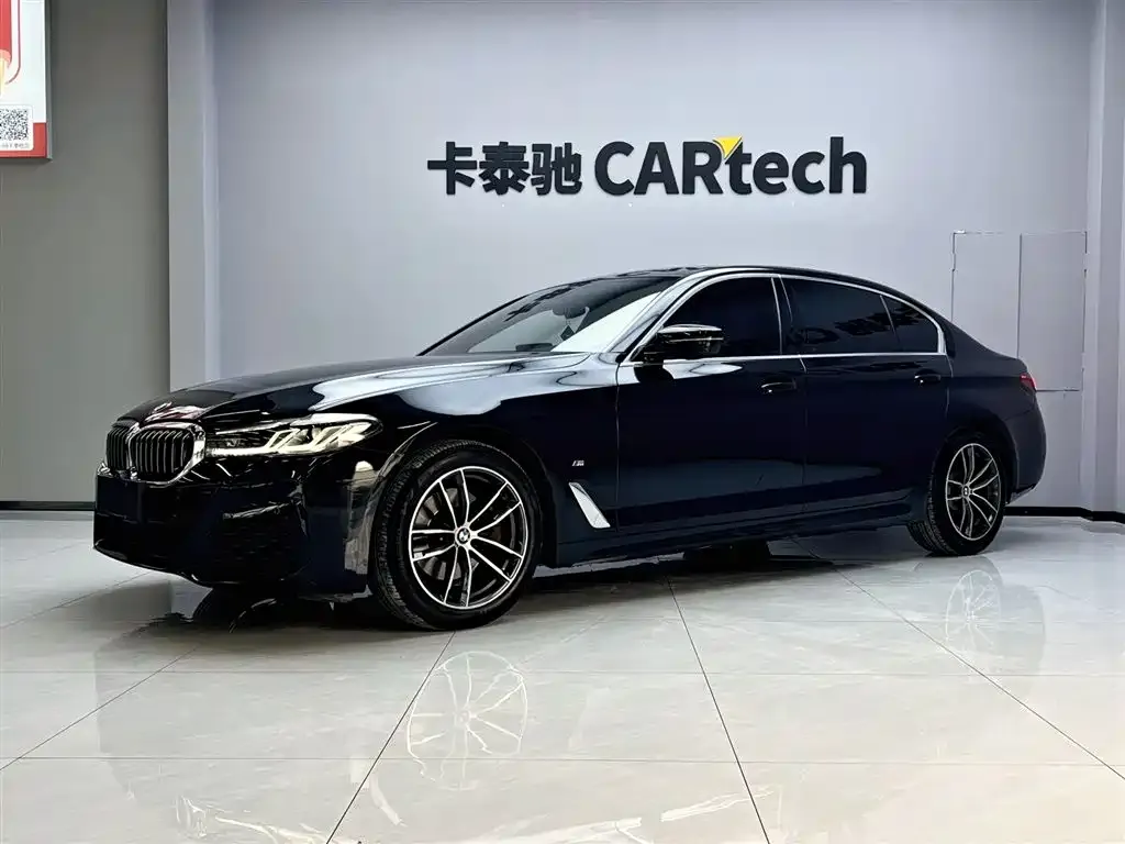 BMW 5 Series — фото 1