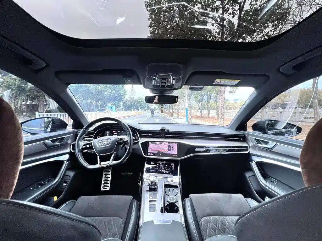 Audi A6L — фото 2