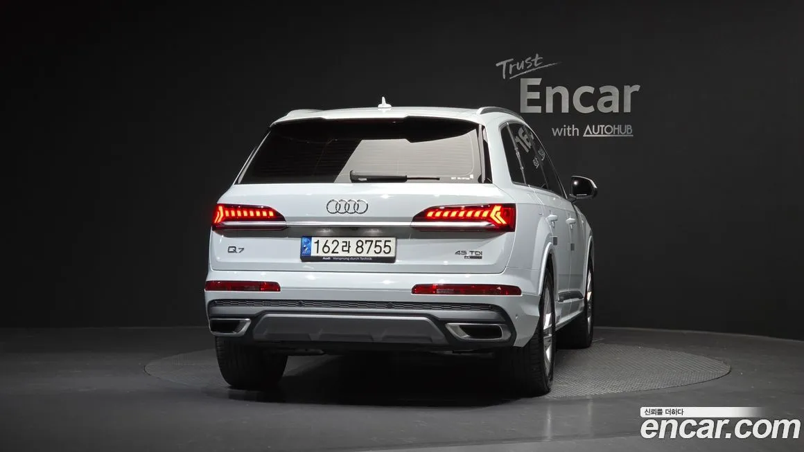 Audi Q7 2021 из KR, фото 5