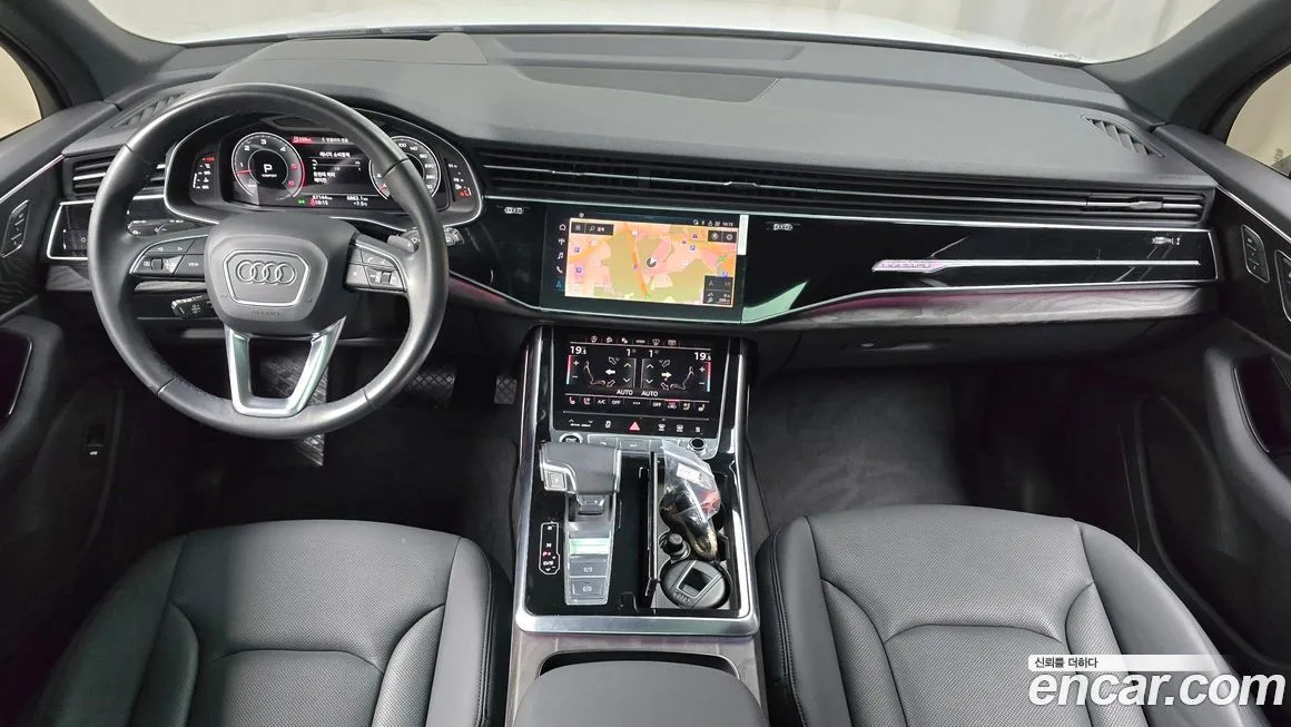 Audi Q7 2021 из KR, фото 9