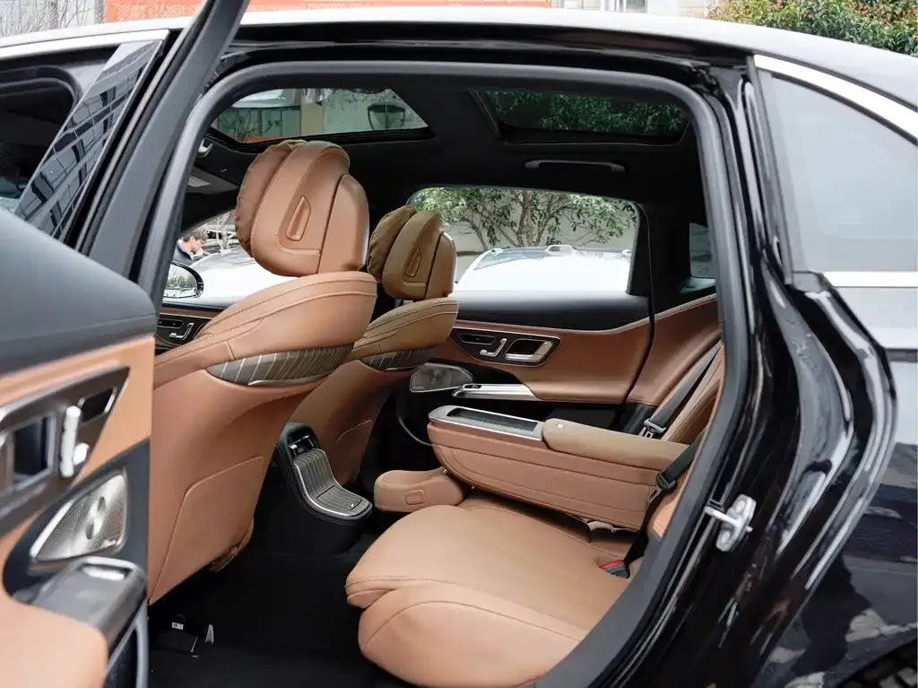 Mercedes-Benz E-Class 2025 из CN, фото 8