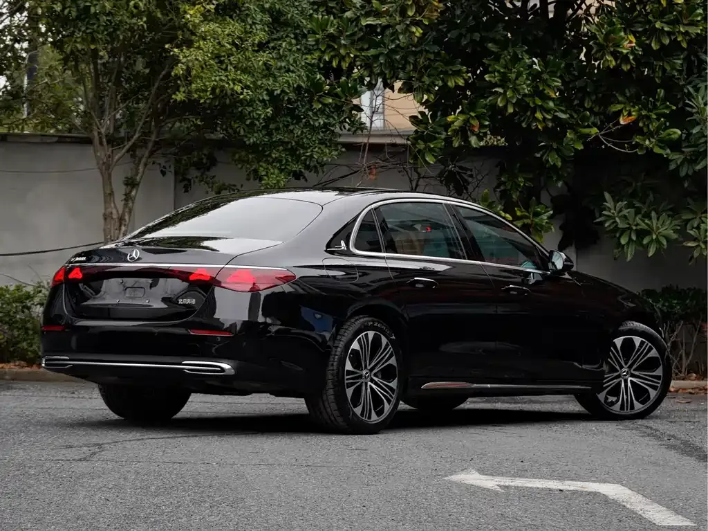 Mercedes-Benz E-Class 2025 из CN, фото 3