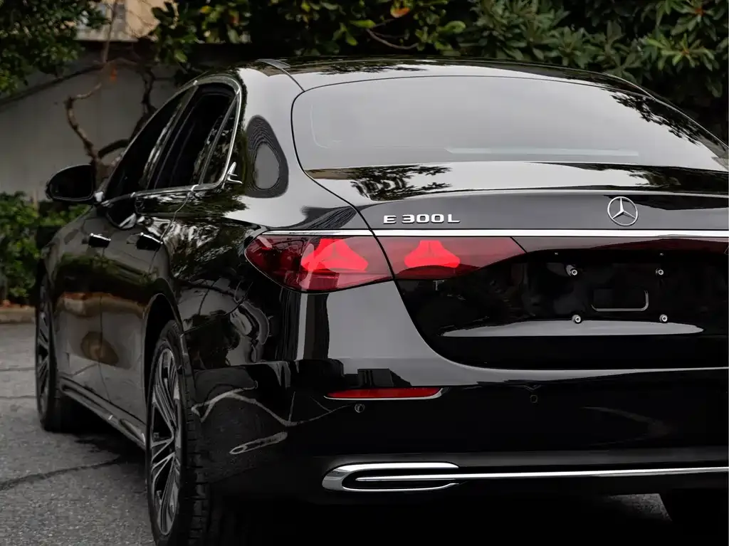 Mercedes-Benz E-Class 2025 из CN, фото 2