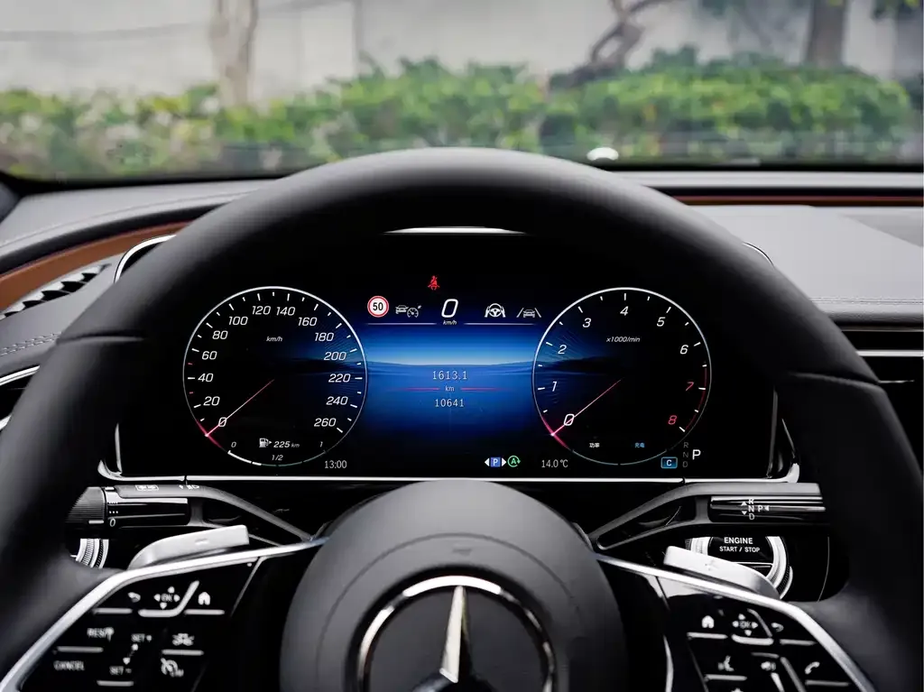 Mercedes-Benz E-Class 2025 из CN, фото 7