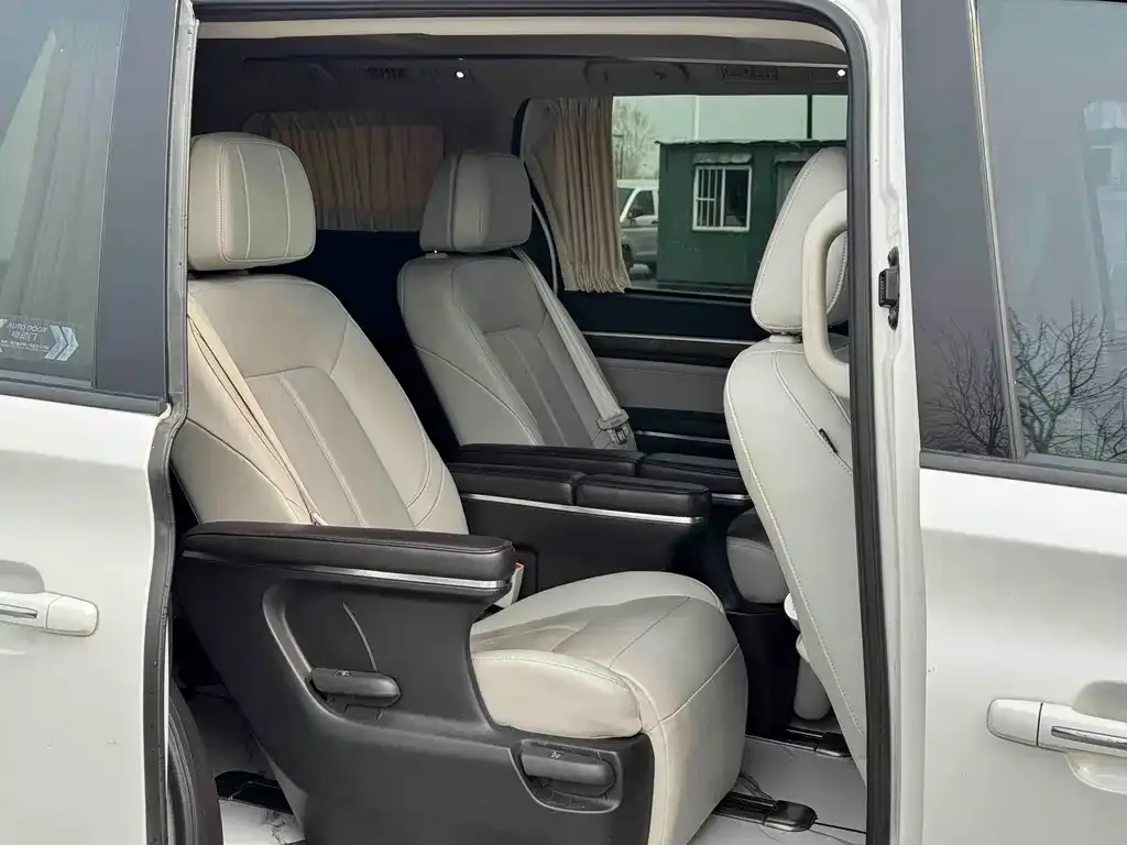 GAC Motor Trumpchi M8 — фото 2