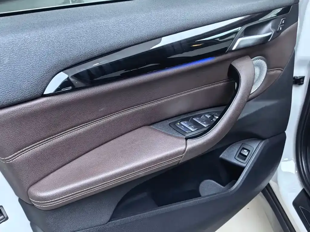 BMW X1 2021 из CN, фото 7