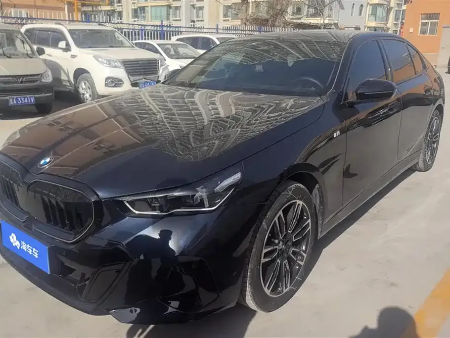 BMW 5 Series 2025 из CN, фото 1