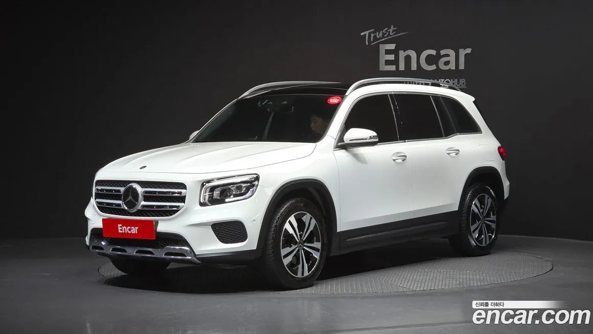 Mercedes-Benz GLB-Class — фото 1