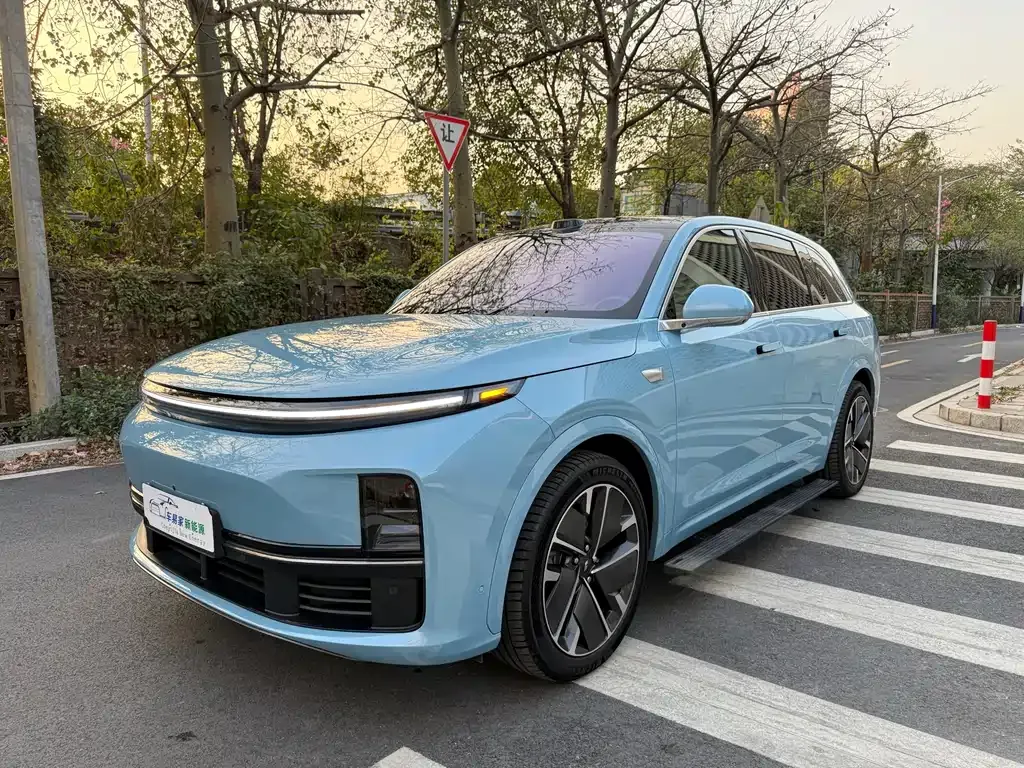 Li Auto L7 — фото 1