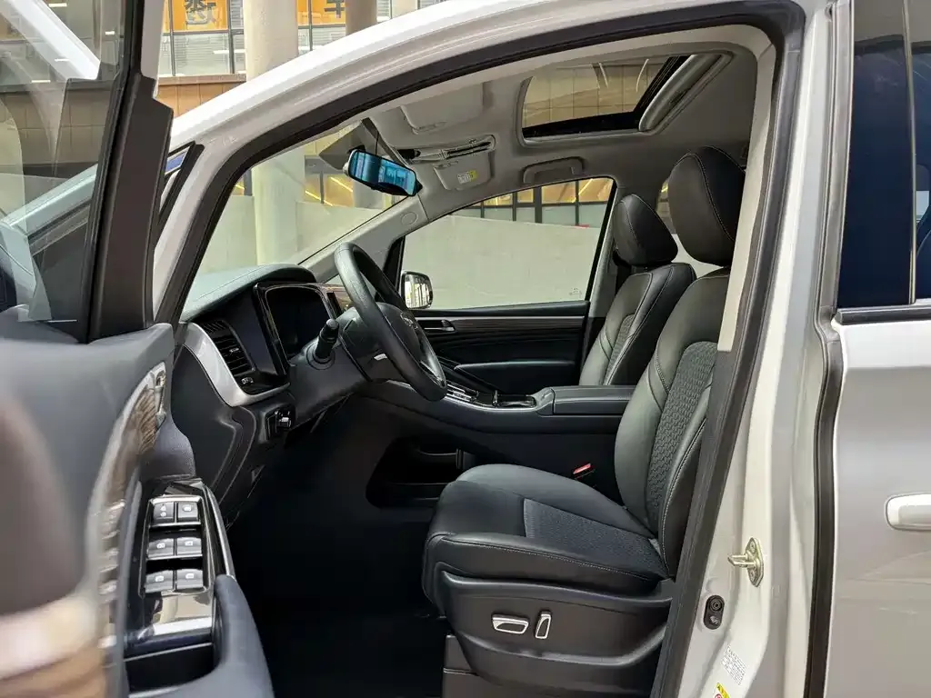GAC Motor Trumpchi M8 — фото 10