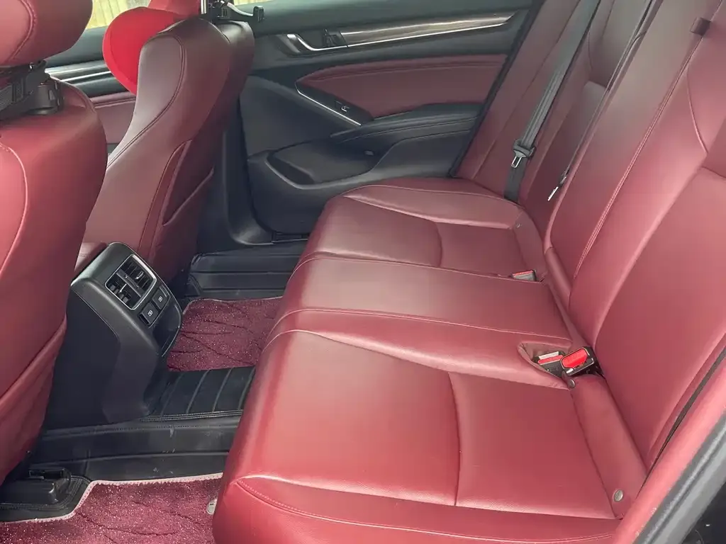 Honda Accord — фото 6