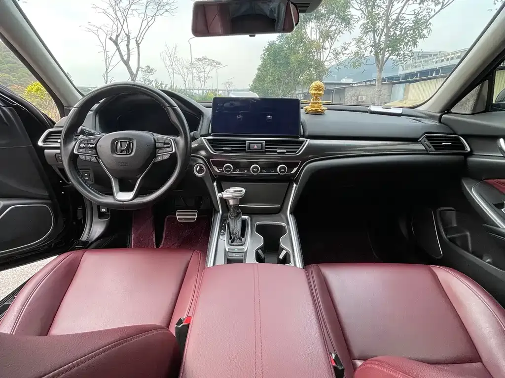 Honda Accord — фото 9