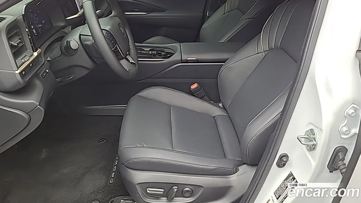 Toyota Crown 2025 из KR, фото 8