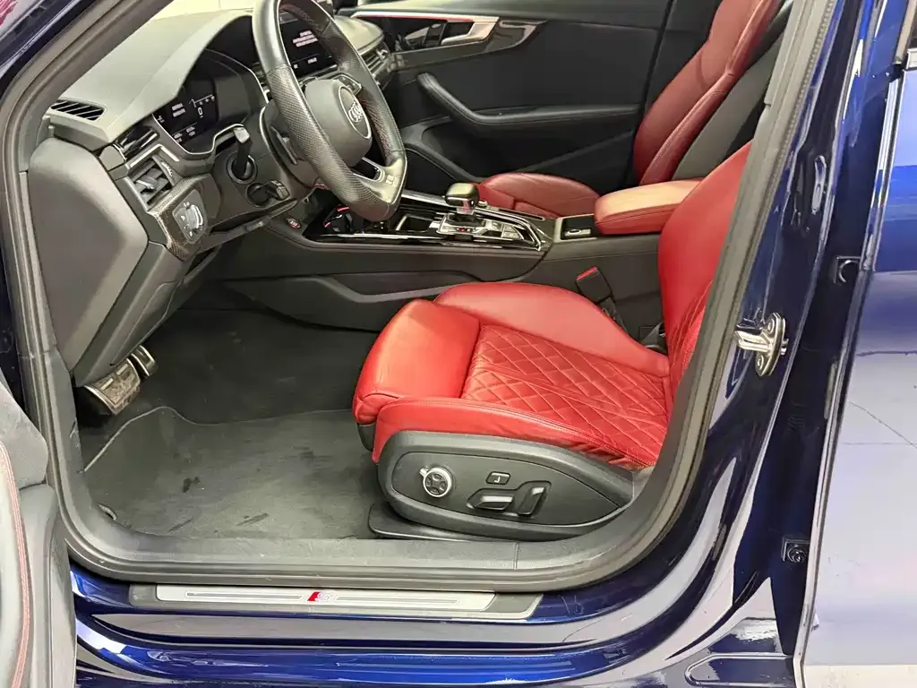 Audi S4 2023 из CN, фото 9