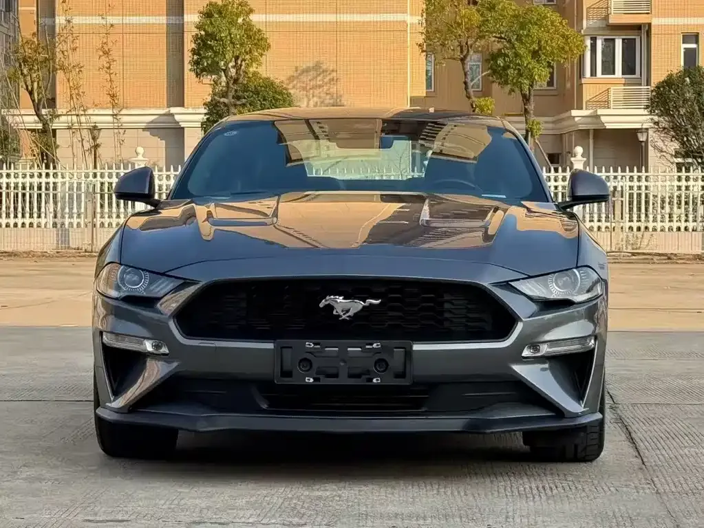 Ford Mustang 2023 из CN, фото 1
