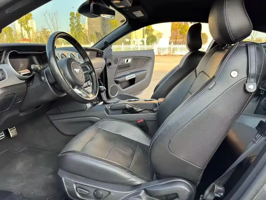 Ford Mustang 2023 из CN, фото 3