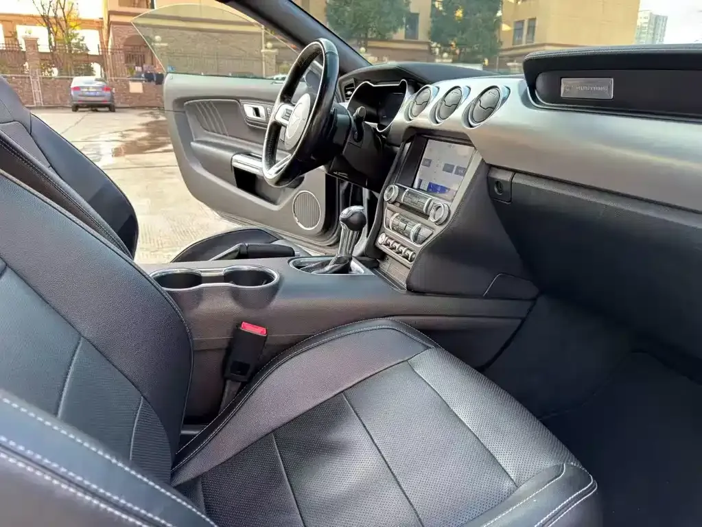 Ford Mustang 2023 из CN, фото 7