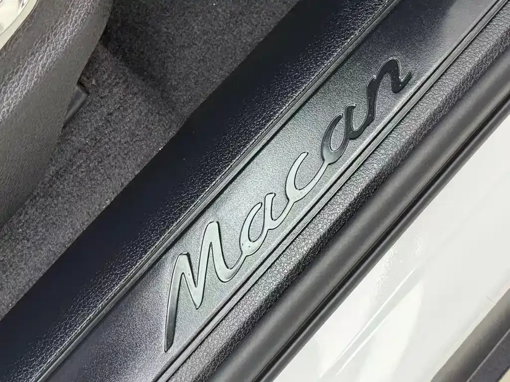 Porsche Macan — фото 10