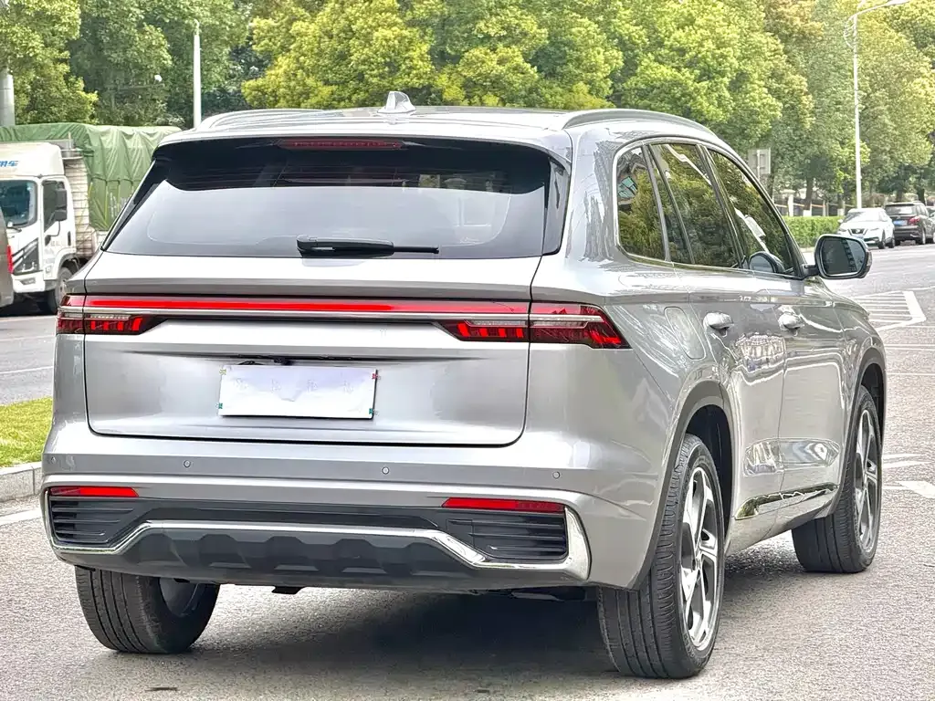 Geely Xingyue L — фото 9