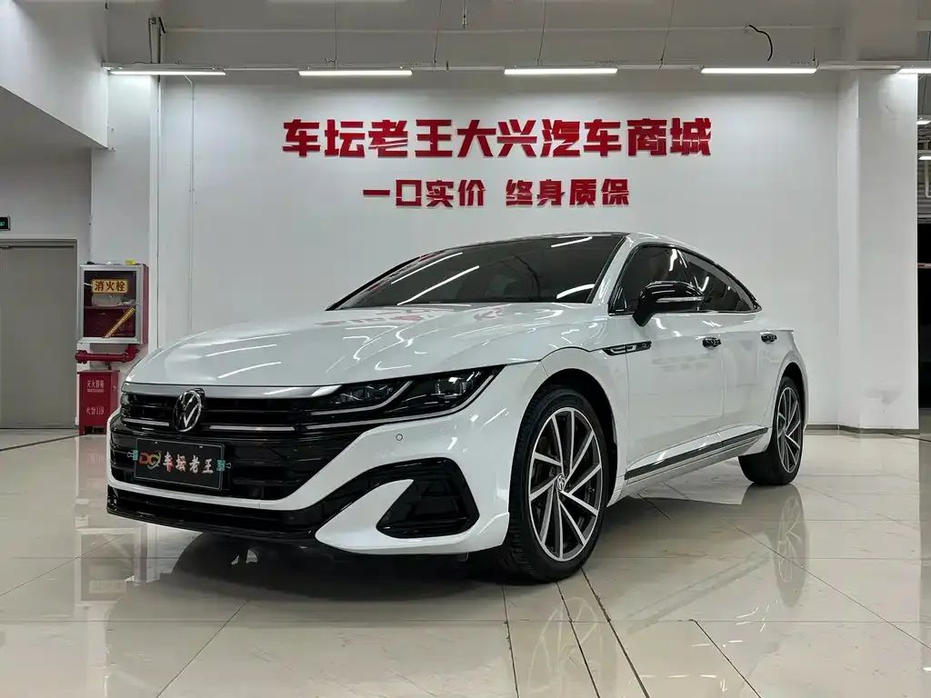 Volkswagen CC 2023 из CN, фото 1