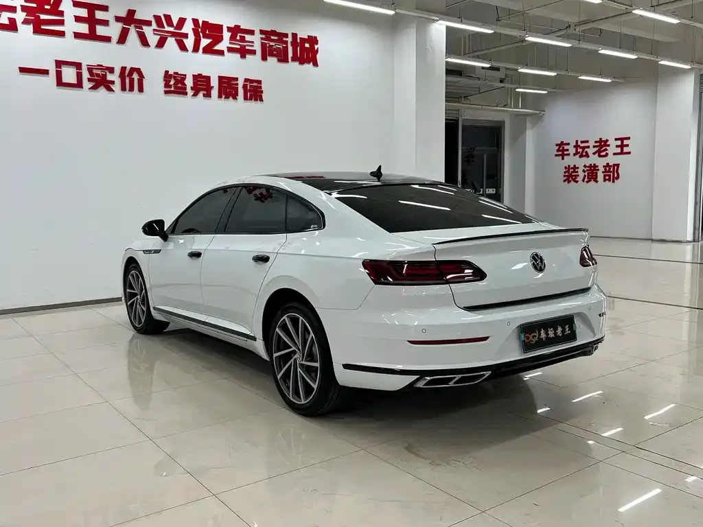 Volkswagen CC 2023 из CN, фото 8