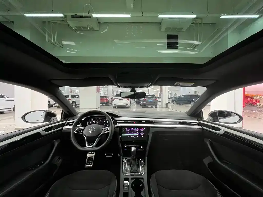 Volkswagen CC 2023 из CN, фото 4