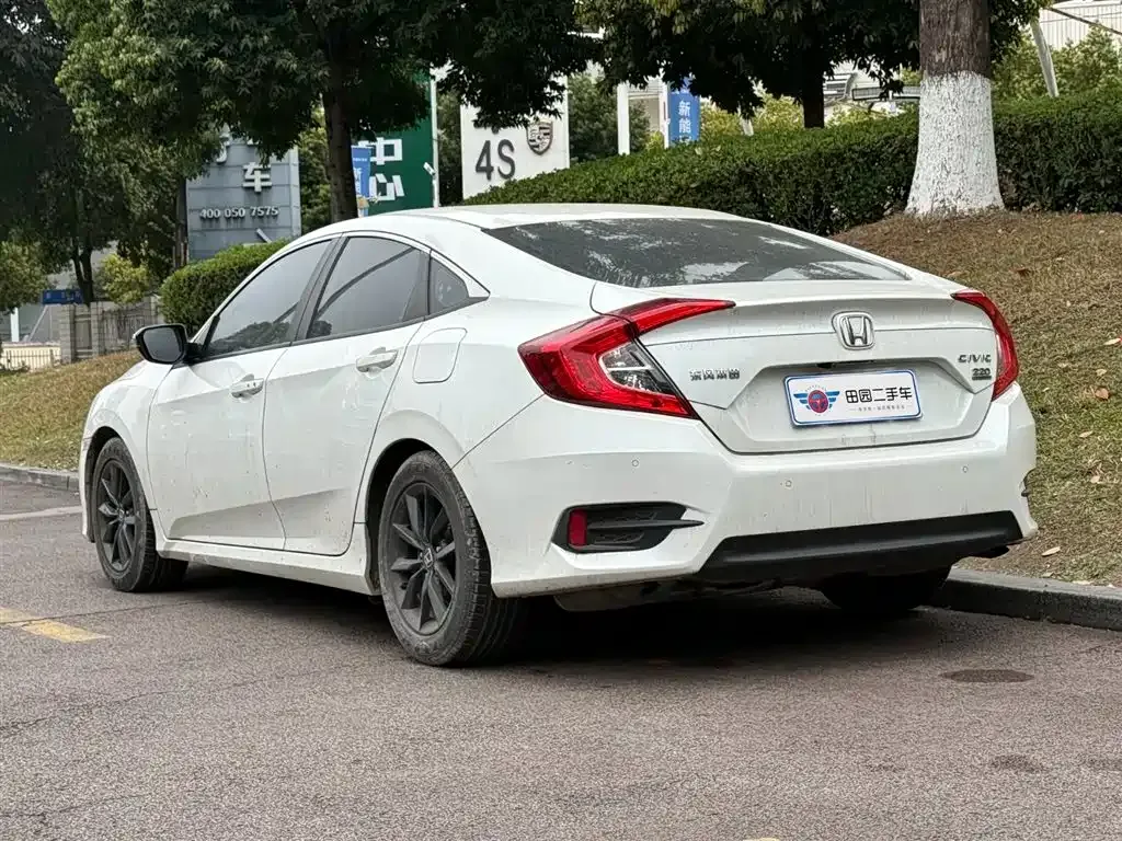 Honda Civic — фото 3
