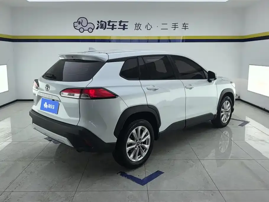 Toyota Corolla Cross 2023 из CN, фото 3