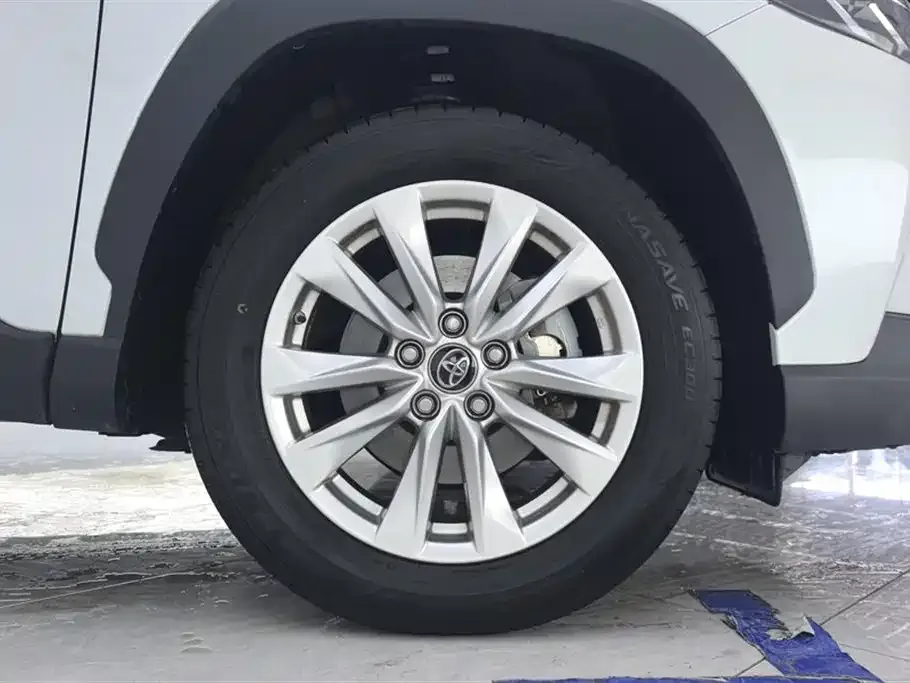 Toyota Corolla Cross 2023 из CN, фото 9