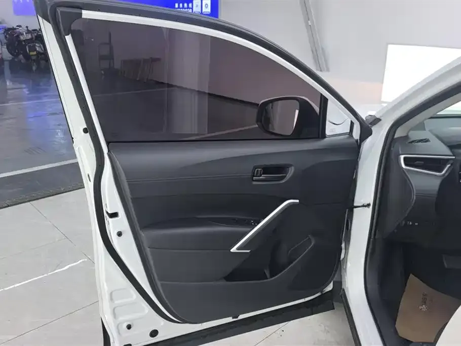 Toyota Corolla Cross 2023 из CN, фото 6