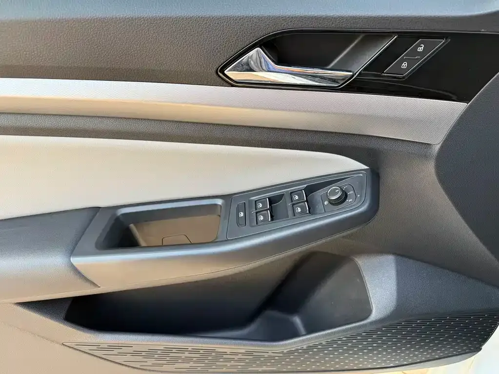 Volkswagen Bora 2022 из CN, фото 6