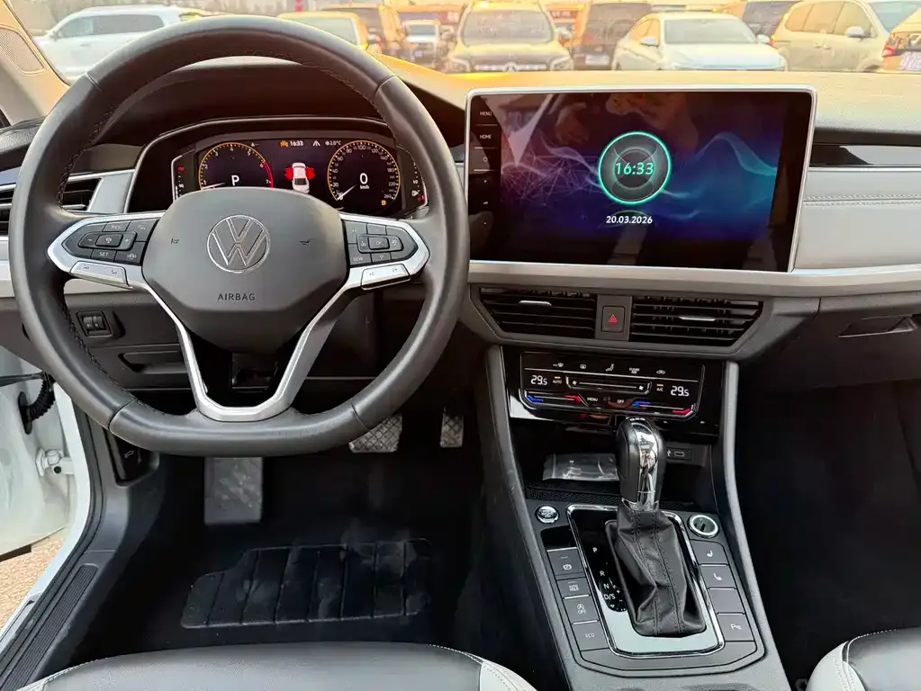 Volkswagen Bora 2022 из CN, фото 8