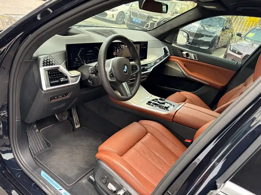 BMW X7 2025 из CN, фото 8