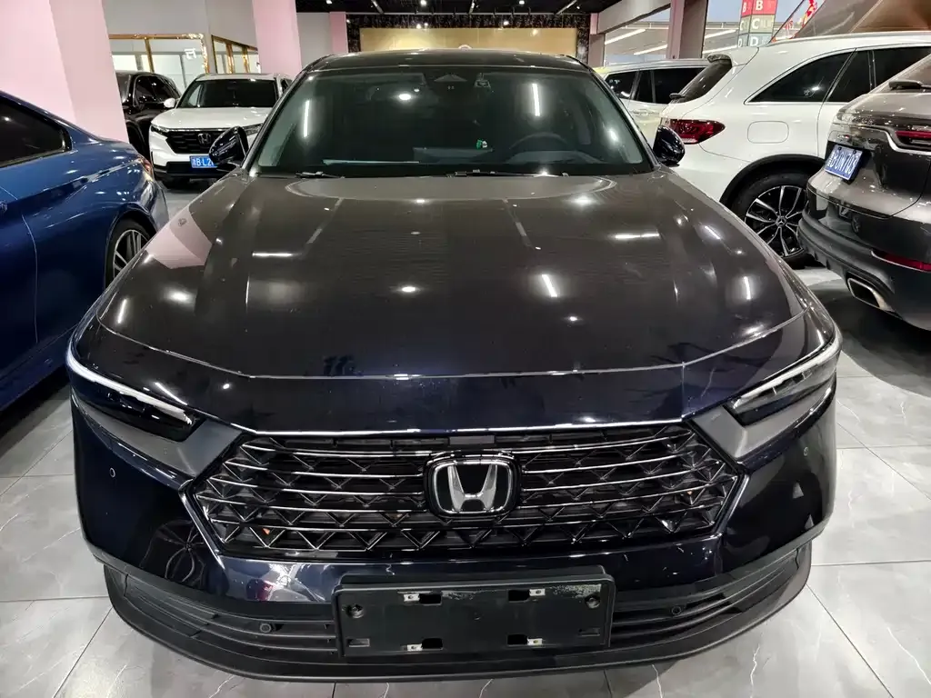 Honda Accord — фото 10