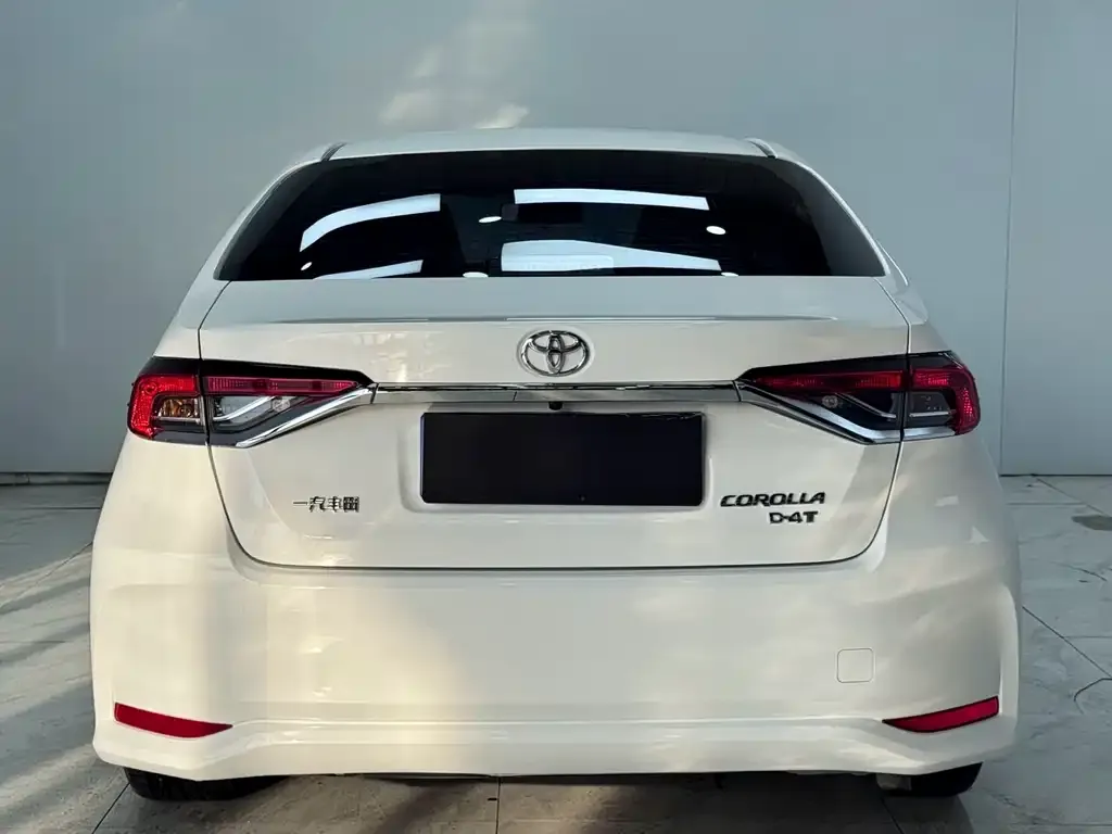 Toyota Corolla — фото 3