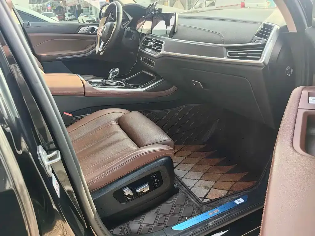 BMW X7 2021 из CN, фото 2