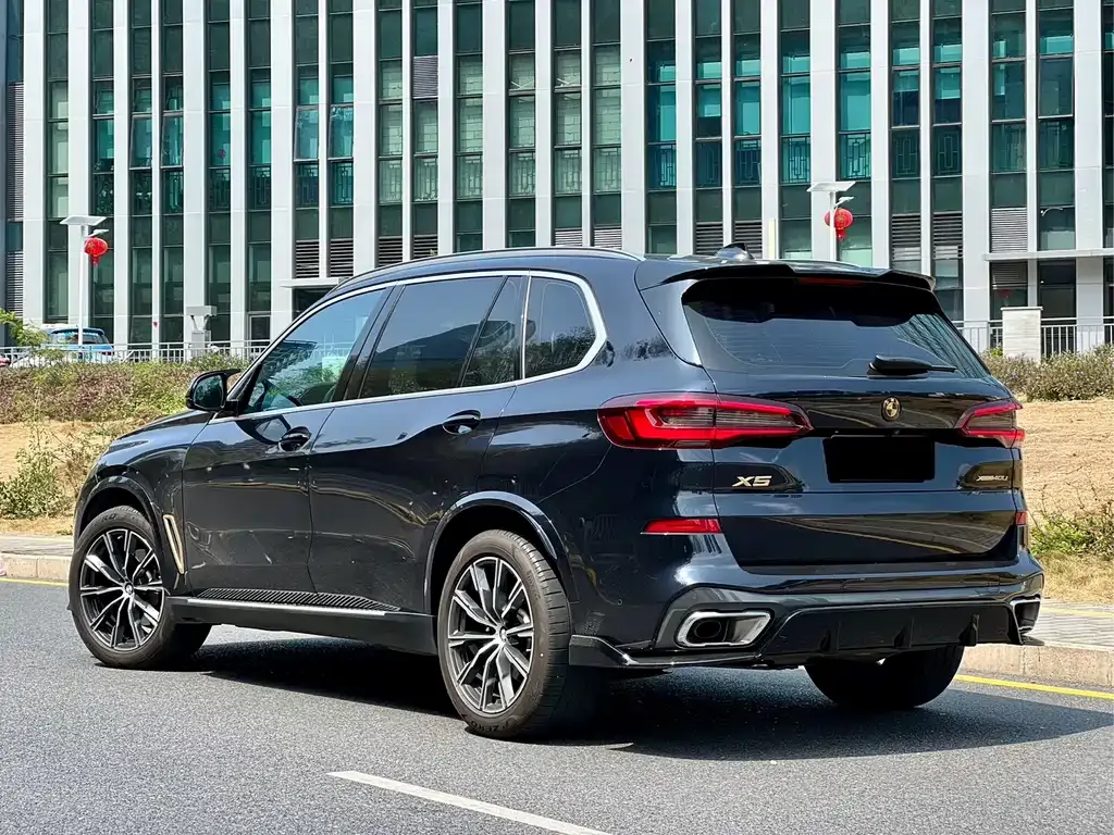 BMW X5 — фото 9