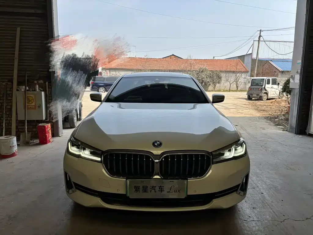 BMW 5 Series New Energy — фото 1