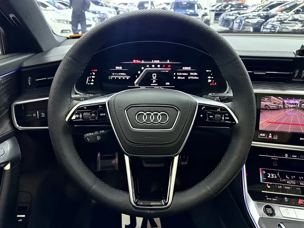 Audi A6L — фото 9